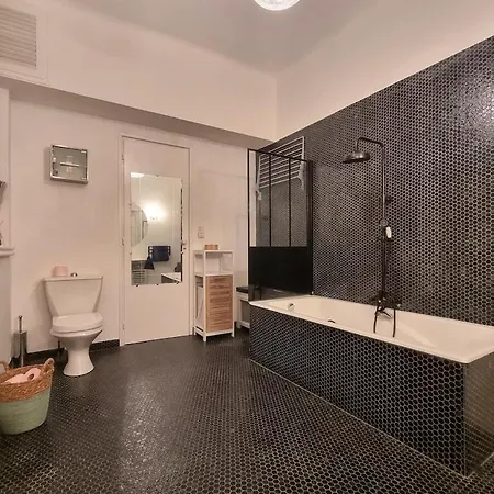 Iena - Centre Apartment
